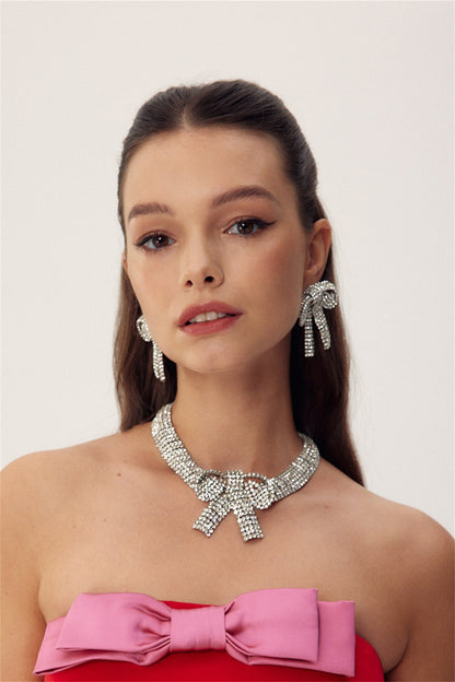 Kristal Süslemeli İlmek Kolye