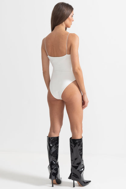 Önü Büyük Pullu Fiyonklu Bodysuit
